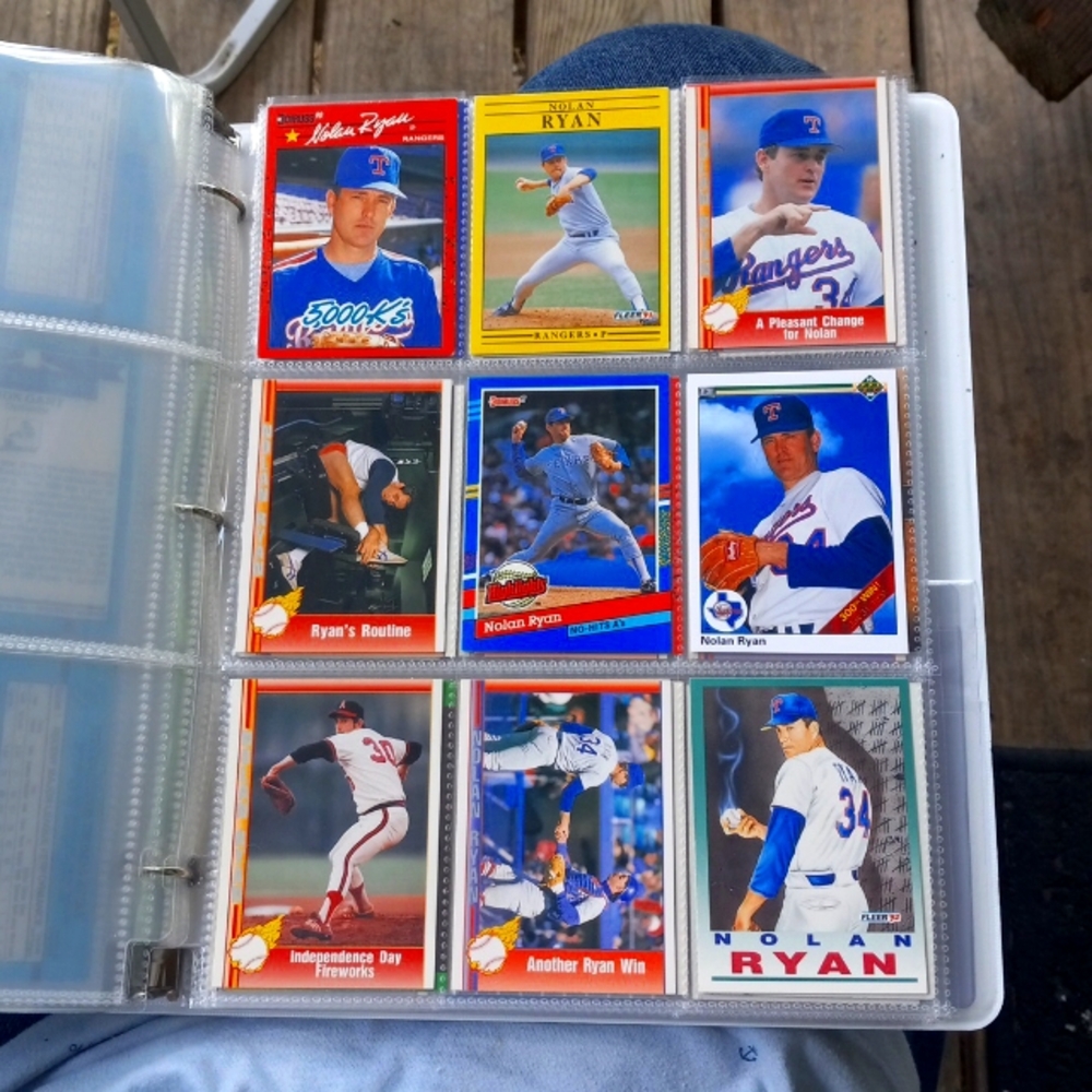 18 card lot of Nolan Ryan baseball cards